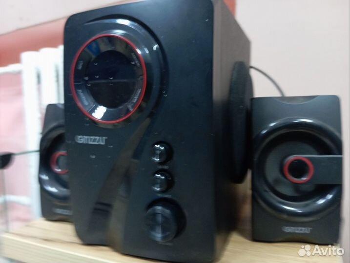 Музыкальная колонка с блютузом