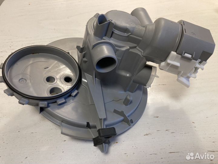 Сливной насос с улиткой bosch SBE8596Z0R