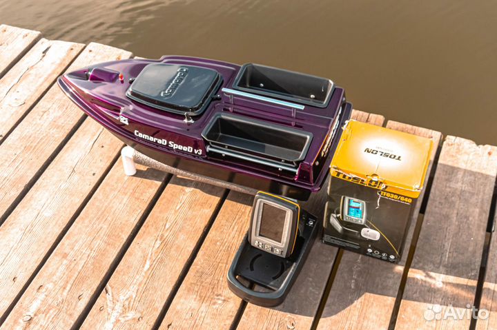 Прикормочный кораблик:эхолот TF640,GPS автовозврат