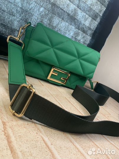 Сумка через плечо маленькая