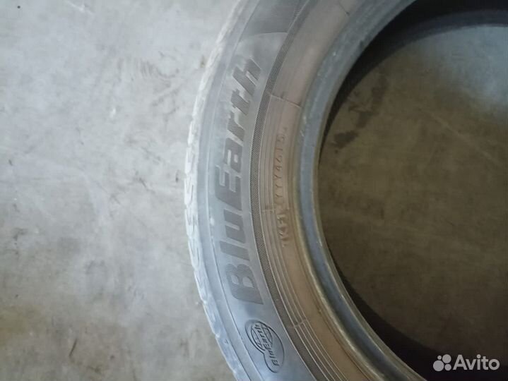 Yokohama BluEarth-A 215/60 R16 99