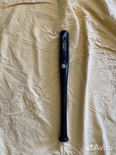 Бейсбольная бита