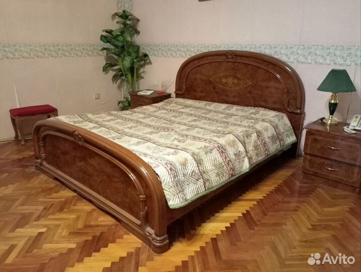 Спальный гарнитур бу