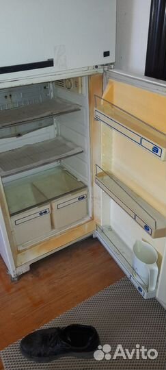 Холодильник бу рабочий
