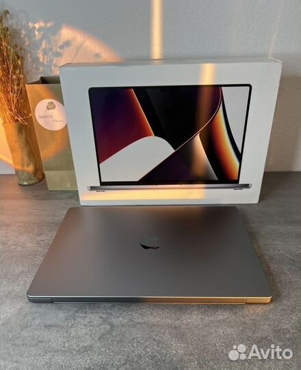 Macbook pro 16 m1 16gb 512gb