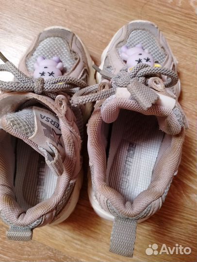 Кроссовки для девочки