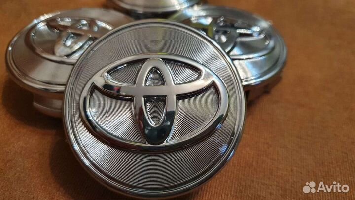 Заглушки дисков колпачки Toyota 62мм 42603-02320