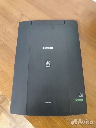 Сканер Canon CanoScan lide 220