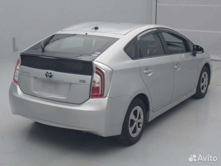 Авто в разбор toyota prius ZVW30 2013г без пробега