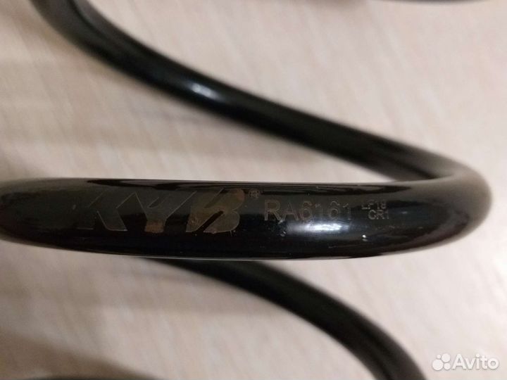 Пружина задней подвески Skoda yeti KYB RA6161