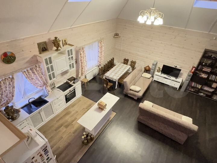 Коттедж 327,2 м² на участке 20 сот.