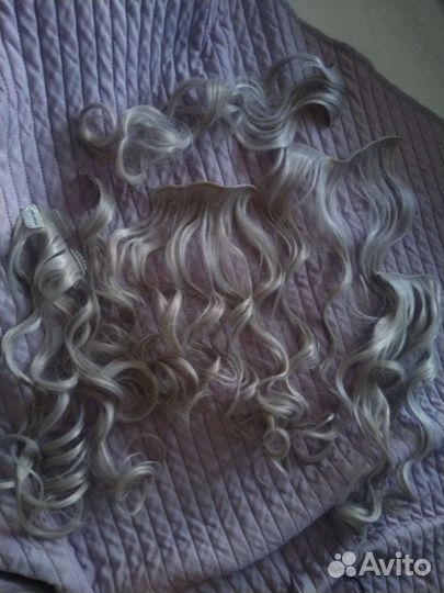 Волосы на заколках холодный блонд серые