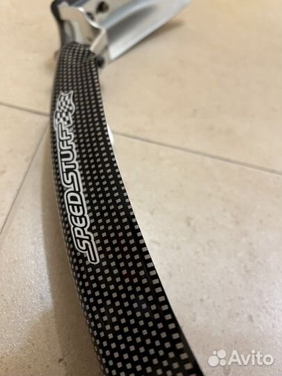 Крыло переднее