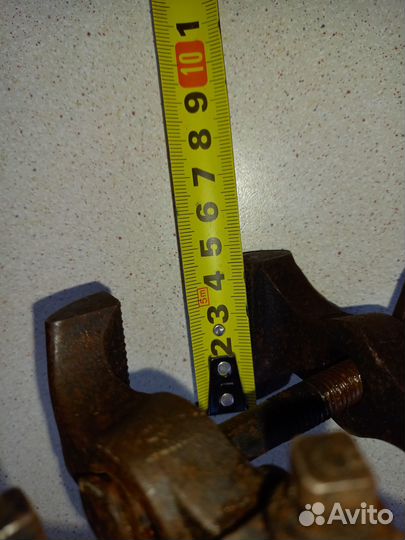 Тиски СССР иус 12-1989