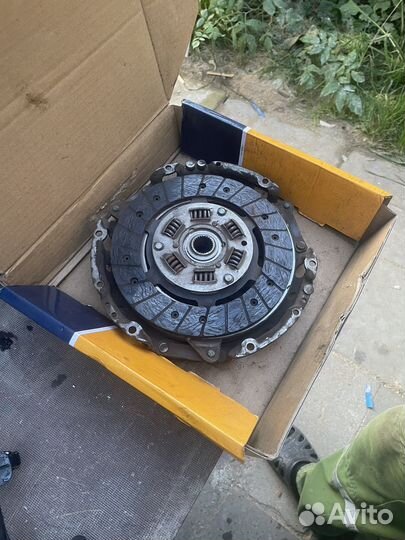 Комплект сцепления без выжимного hola 1010