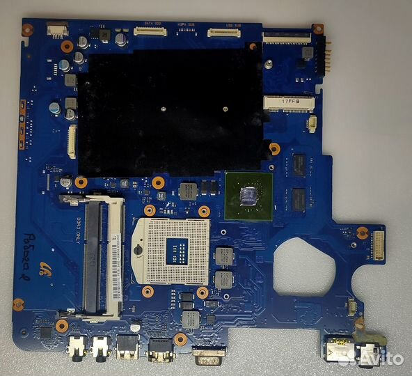 Ноутбук Samsung NP300V5A в разборе