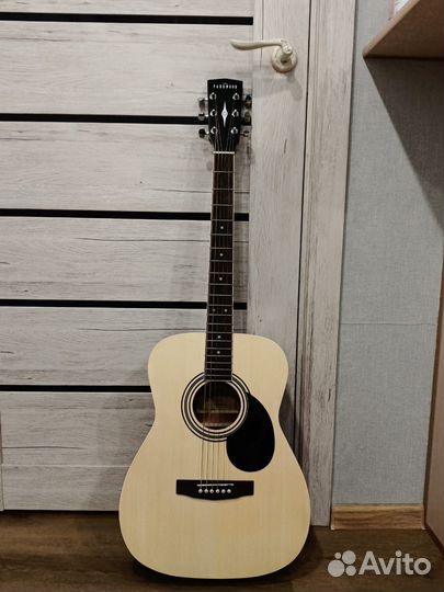 Акустическая гитара бу