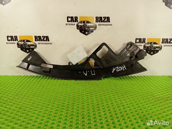 Крепление переднего бампера левое L Volvo C30