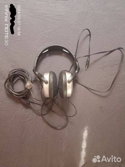 Проводные наушники Philips