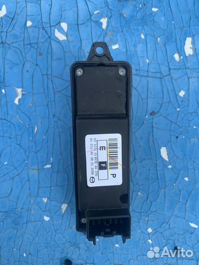 Кнопка стеклоподъемника Mazda 3 bk