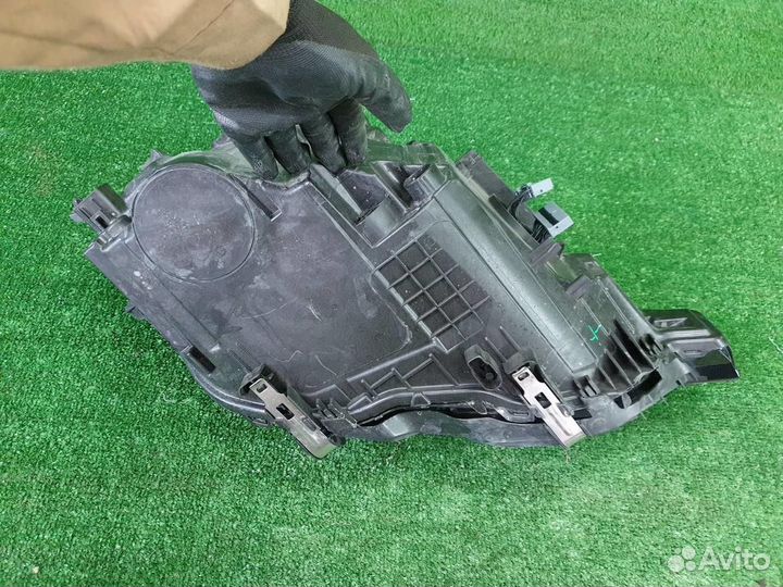 Фара левая Volvo XC60 2 (2017-2021) LED