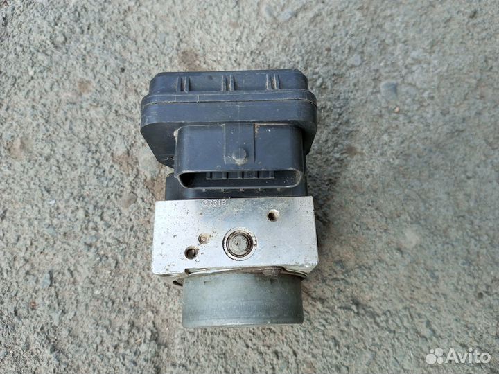 Блок ABS (левый руль) Toyota Corolla 150