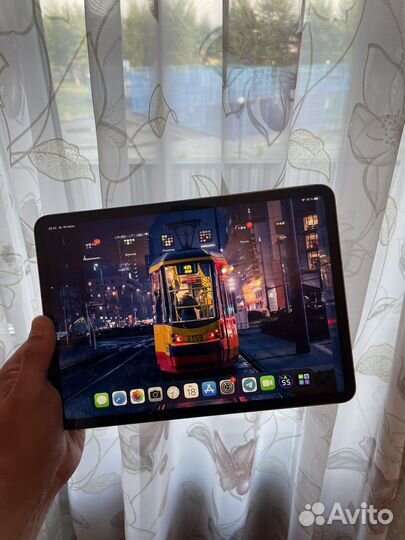 iPad Pro 11 M2 256GB Celluar+Wi-Fi