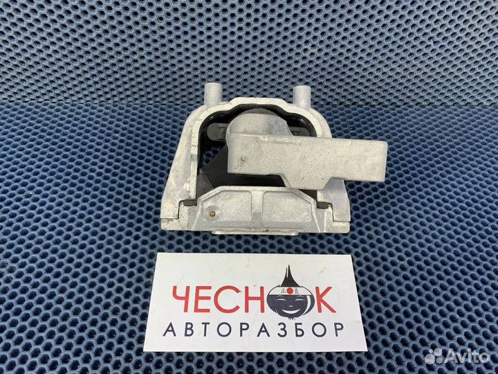 Опора двигателя правая VW Tiguan NF 2006-2017