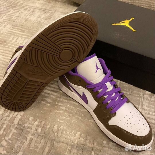 Air Jordan 1 low purple mocha