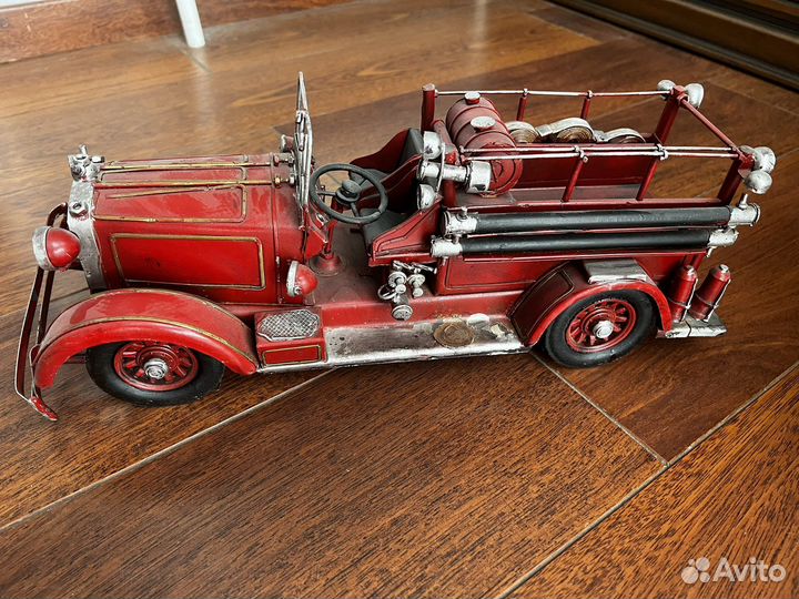 Автомобиль металлический