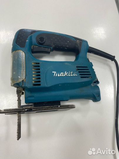 Лобзик Makita 4326