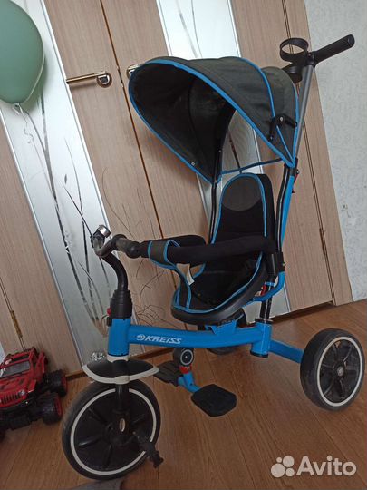 Трехколесный велосипед с родительской ручкой