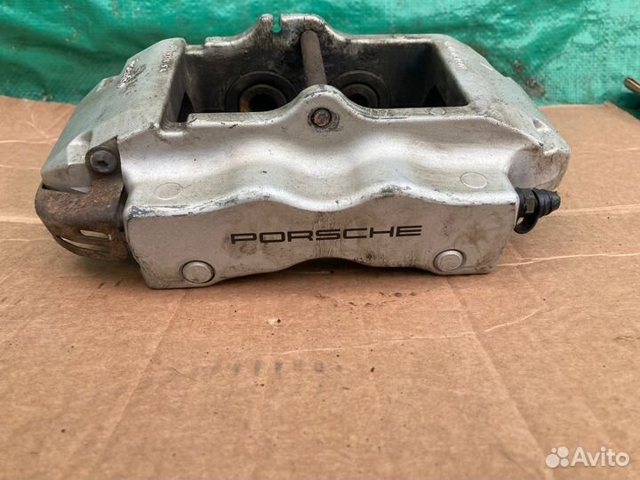 Суппорт задний левый Porsche Cayenne 2006г