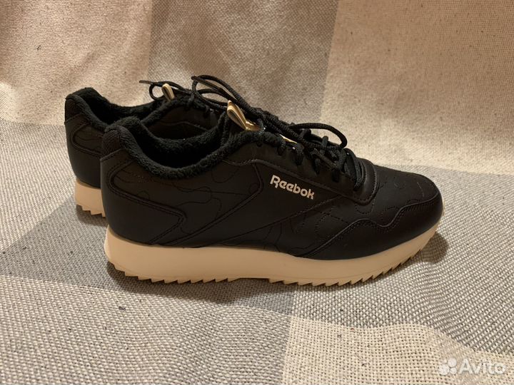 Кроссовки reebok женские новые