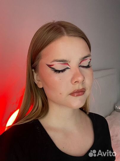 Модель на макияж