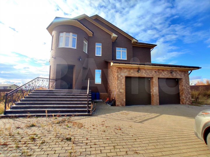 Дом 579 м² на участке 30 сот.