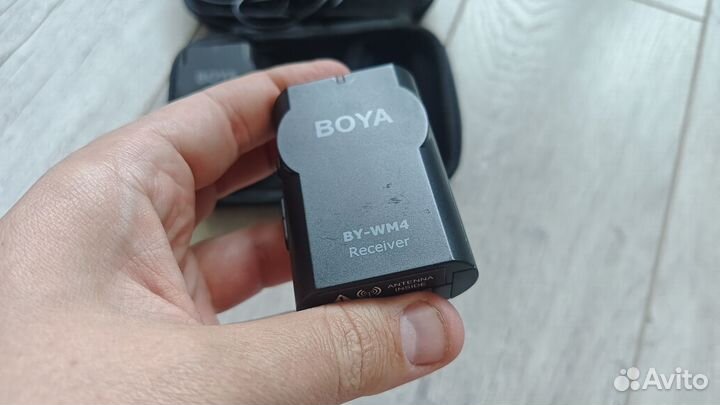 Беспроводной микрофон (радиосистема) Boya by-wm4