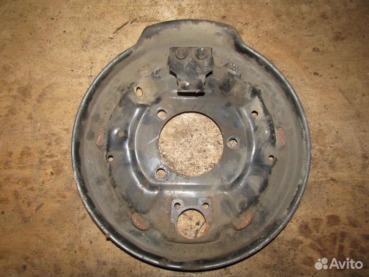 Щит опорный задний левый Berlingo(first) (M59) 200