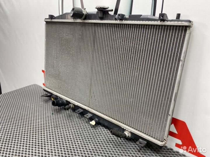 Радиатор охлаждения двигателя Honda Accord 7 CL