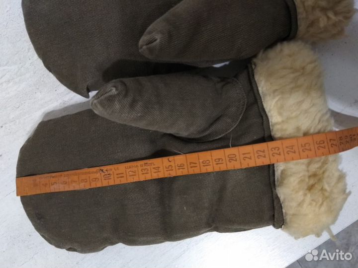 Зимние рукавицы