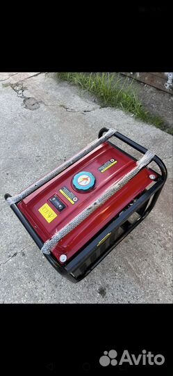 Бензиновый генератор