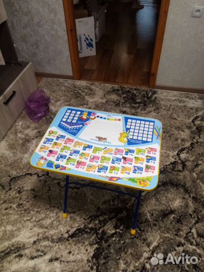 Столик для школьников
