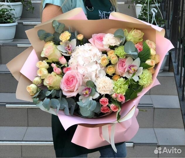 Доставка букетов и цветов в Москве и мо