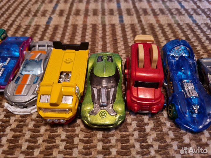 Развивающий автомобиль Hotwheels