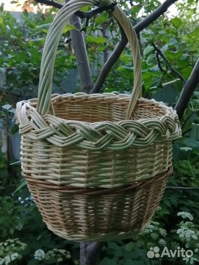 Корзины плетёные из лозы ивы