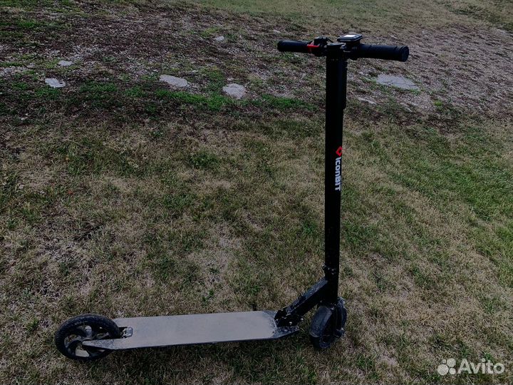 Продам самокат iconbit )