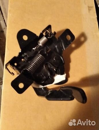 Замок капота на Солярис 2011-2014