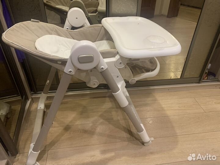 Стульчик для кормления capella