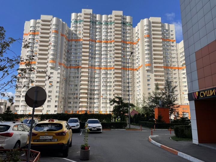 3-к. квартира, 104 м², 11/25 эт.