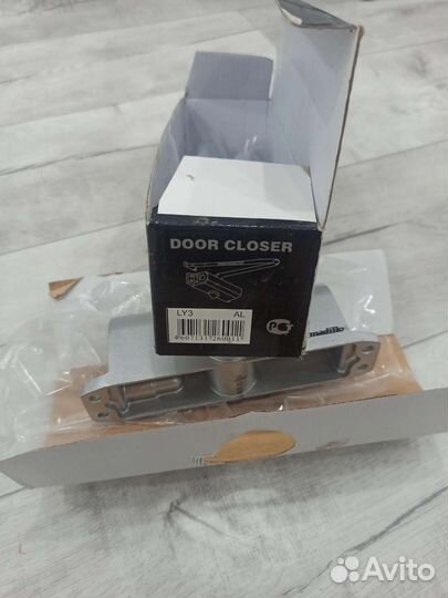 Уличный дверной доводчик (новый)